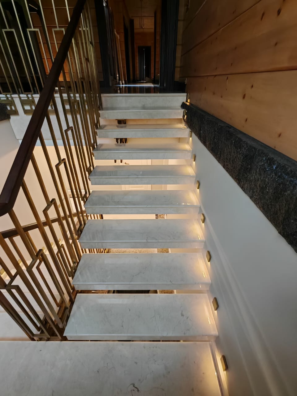 Еще латунная лестница